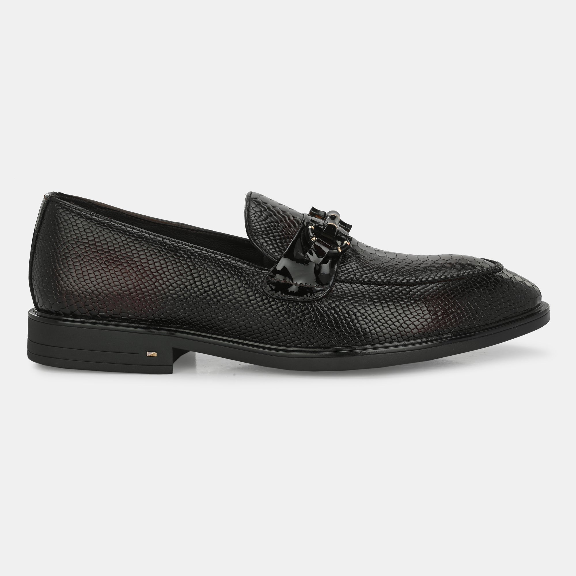 Cherry Textured Buckled Loafers By Lafattio