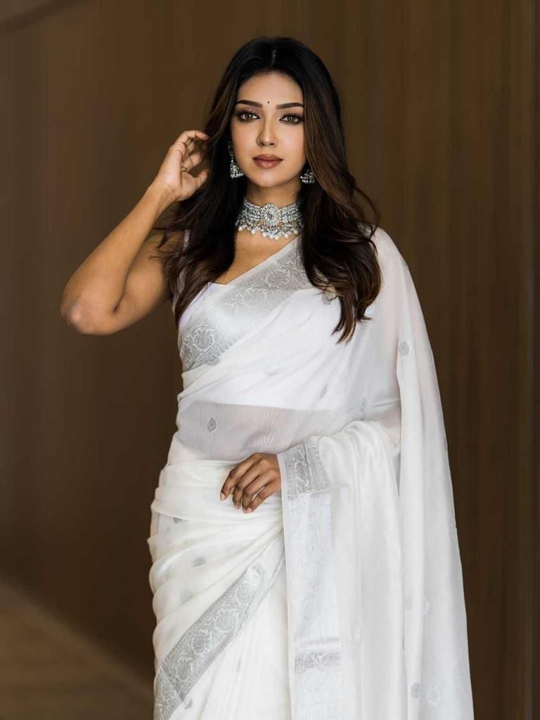 Platinum White Maheshawari Cotton Silk Saree - Shop authentic Indian Women's Fashion by Silk Folks