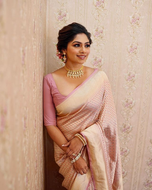 Excellent Baby Pink Soft Silk Saree With Effervescent Blouse Piece - Shop authentic Indian Women's Fashion by Silk Folks