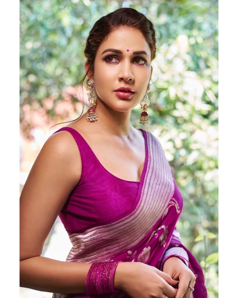 Lassitude Purple Banarasi Silk Saree With Lovely Blouse Piece - Shop authentic Indian Women's Fashion by Silk Folks
