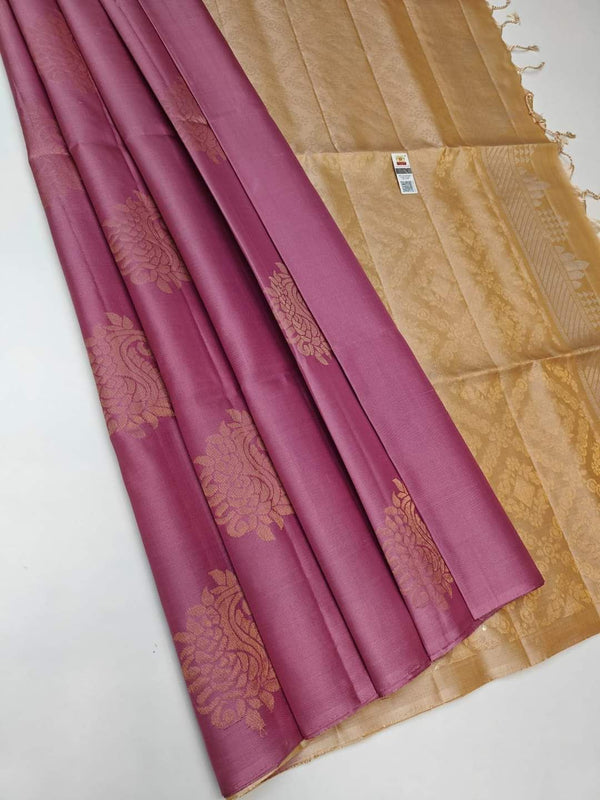 Unique Pink Soft Silk Saree With Attractive Blouse Piece