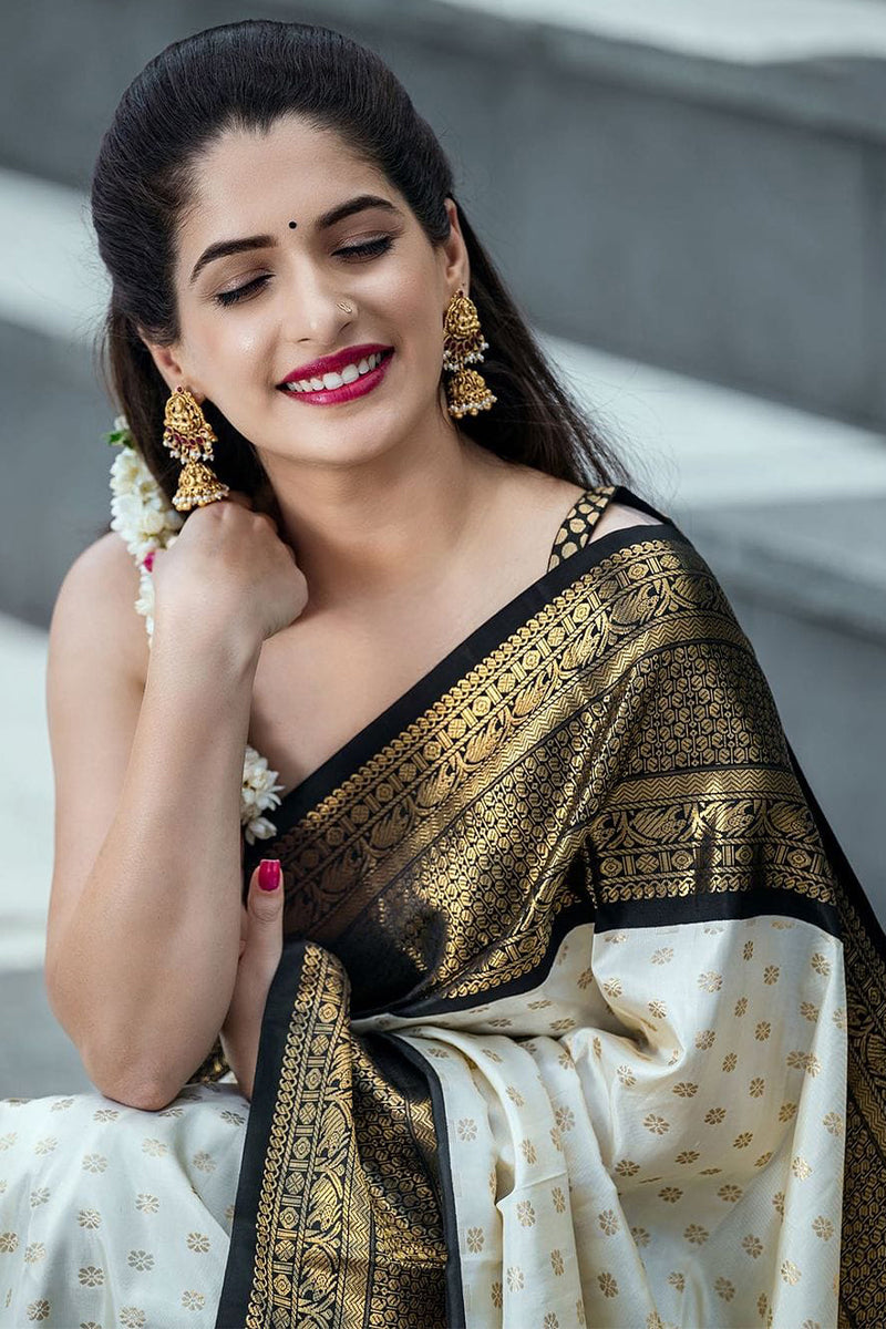 Exceptional Off White Soft Silk Saree With Surpassing Blouse Piece