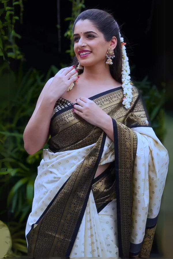 Exceptional Off White Soft Silk Saree With Surpassing Blouse Piece