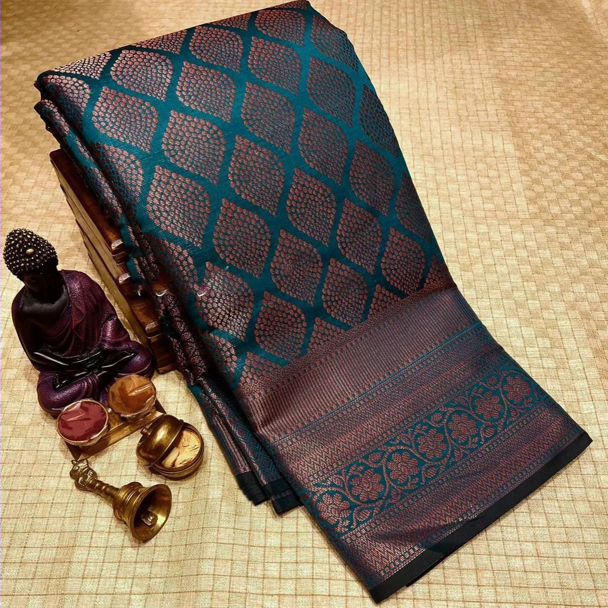 Seraglio Rama Soft Silk Saree With Confounding Blouse Piece - Shop authentic Indian Women's Fashion by Silk Folks