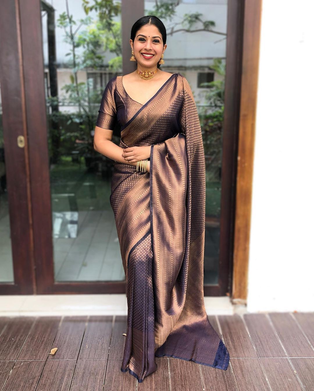 Sensational Navy Blue Soft Kanjivaram Silk Saree With Skinny Blouse Pi - Shop authentic Indian Women's Fashion by Silk Folks