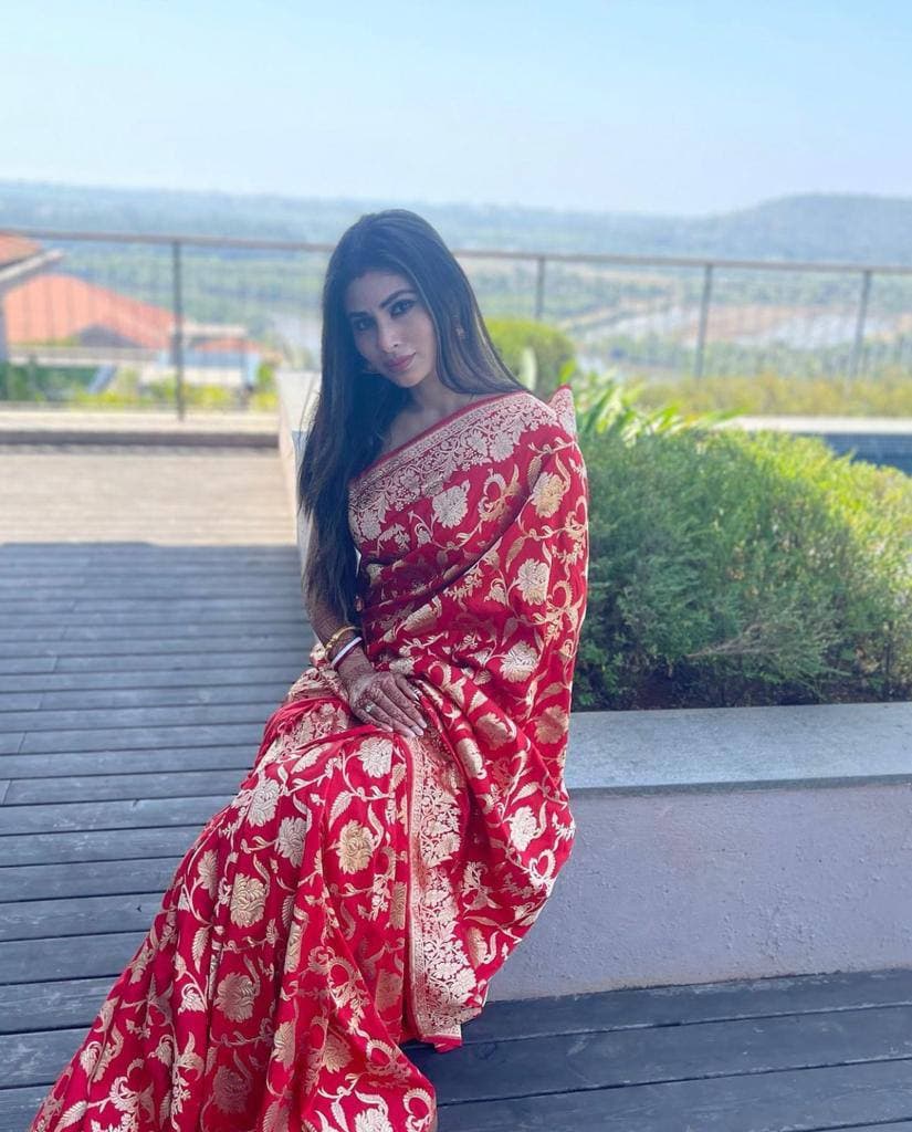 Appealing Red Soft Banarasi Silk Saree With Gleaming Blouse Piece - Shop authentic Indian Women's Fashion by Silk Folks