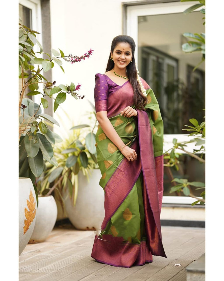 Artistic Green Soft Silk Saree With Supernal Blouse Piece - Shop authentic Indian Women's Fashion by Silk Folks