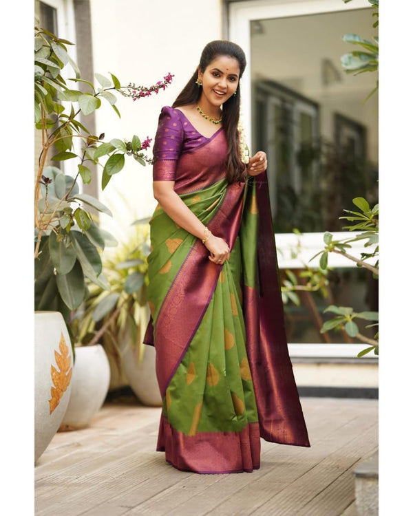 Artistic Green Soft Silk Saree With Supernal Blouse Piece - Shop authentic Indian Women's Fashion by Silk Folks
