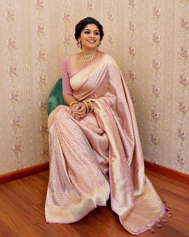 Excellent Baby Pink Soft Silk Saree With Effervescent Blouse Piece - Shop authentic Indian Women's Fashion by Silk Folks