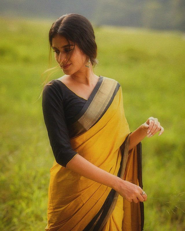 Elegant Yellow Soft Banarasi Silk Saree With Staring Blouse Piece - Shop authentic Indian Women's Fashion by Silk Folks