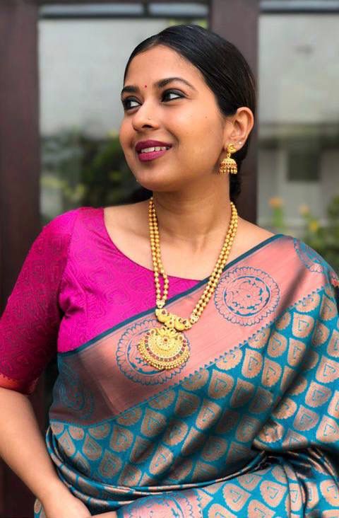 Gleaming Rama Soft Banarasi Silk Saree With Dazzling Blouse Piece - Shop authentic Indian Women's Fashion by Silk Folks