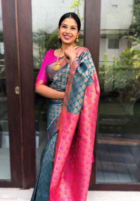 Gleaming Rama Soft Banarasi Silk Saree With Dazzling Blouse Piece - Shop authentic Indian Women's Fashion by Silk Folks