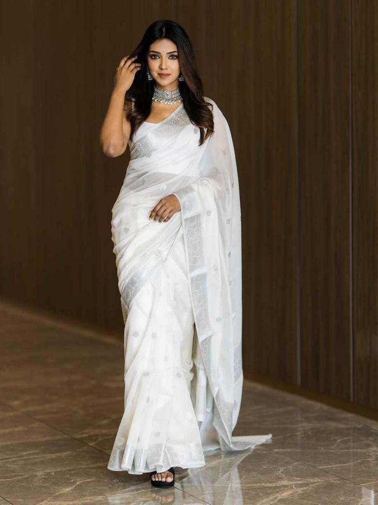 Bewitching White Soft Silk Saree With Cynosure Blouse Piece - Shop authentic Indian Women's Fashion by Silk Folks