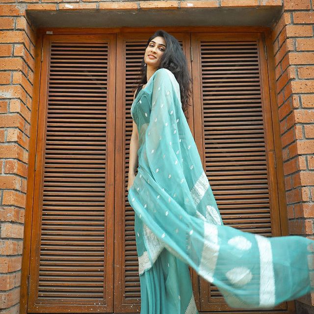 Blissful Firozi Soft Silk Saree With Brood Blouse Piece - Shop authentic Indian Women's Fashion by Silk Folks