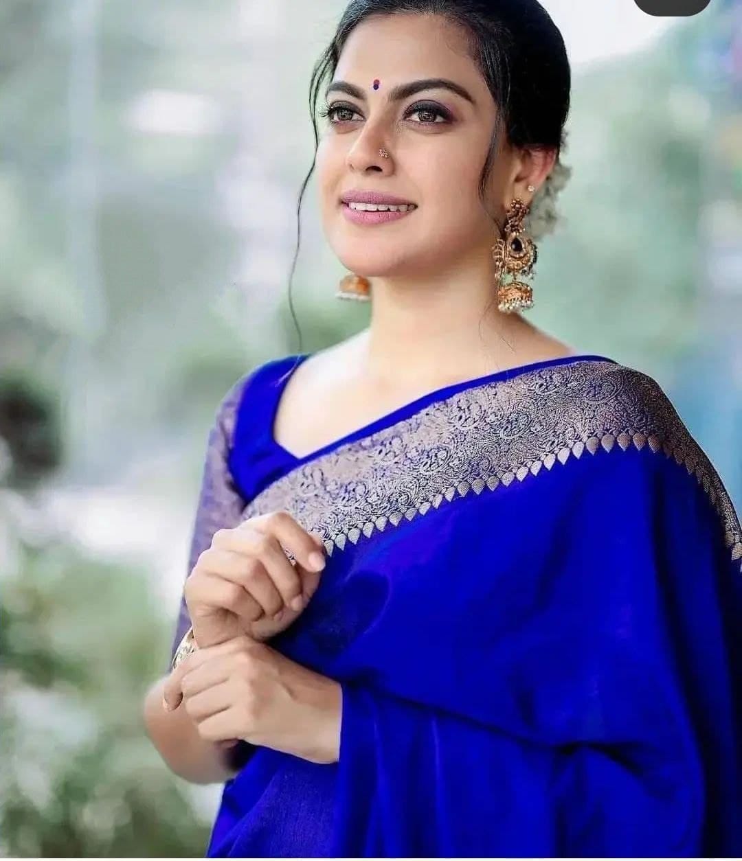Adoring Royal Blue Soft Silk Saree With Bucolic Blouse Piece - Shop authentic Indian Women's Fashion by Silk Folks
