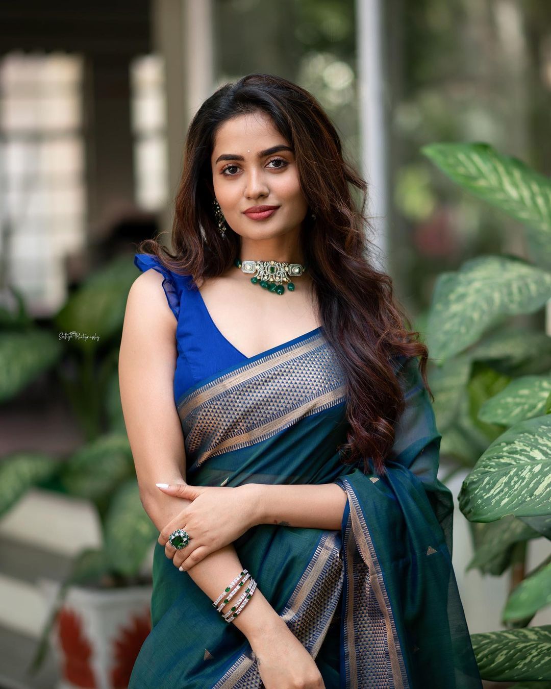 Outstanding Rama Soft Silk Saree With Snazzy Blouse Piece - Shop authentic Indian Women's Fashion by Silk Folks