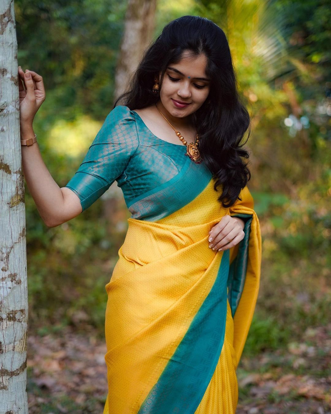 Inspiring Yellow Soft Silk Saree With Fairytale Blouse Piece - Shop authentic Indian Women's Fashion by Silk Folks