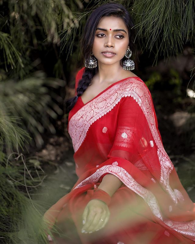 Angelic Red Soft Silk Saree With Excellent Blouse Piece - Shop authentic Indian Women's Fashion by Silk Folks