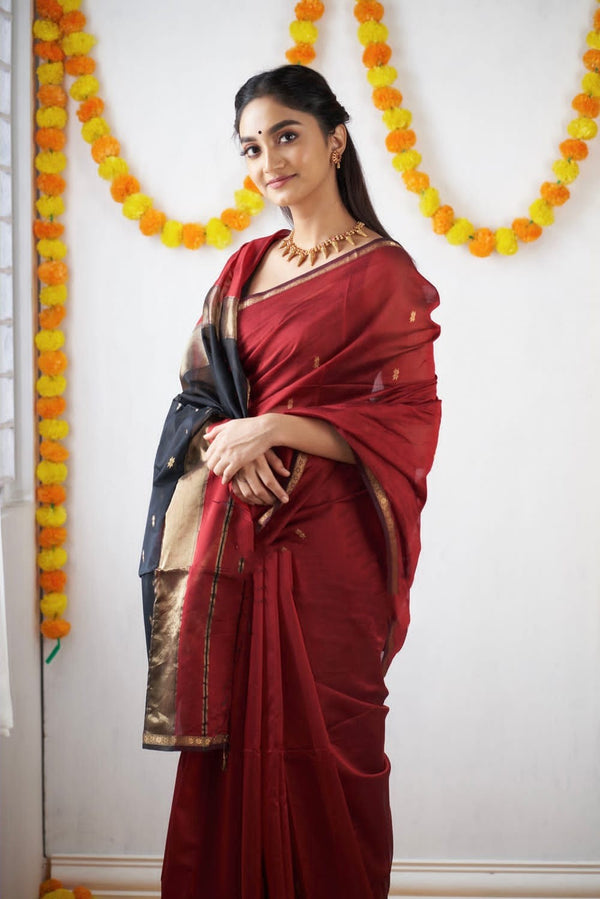 Engaging Red Cotton Silk Saree With Redolent Blouse Piece - Shop authentic Indian Women's Fashion by Silk Folks
