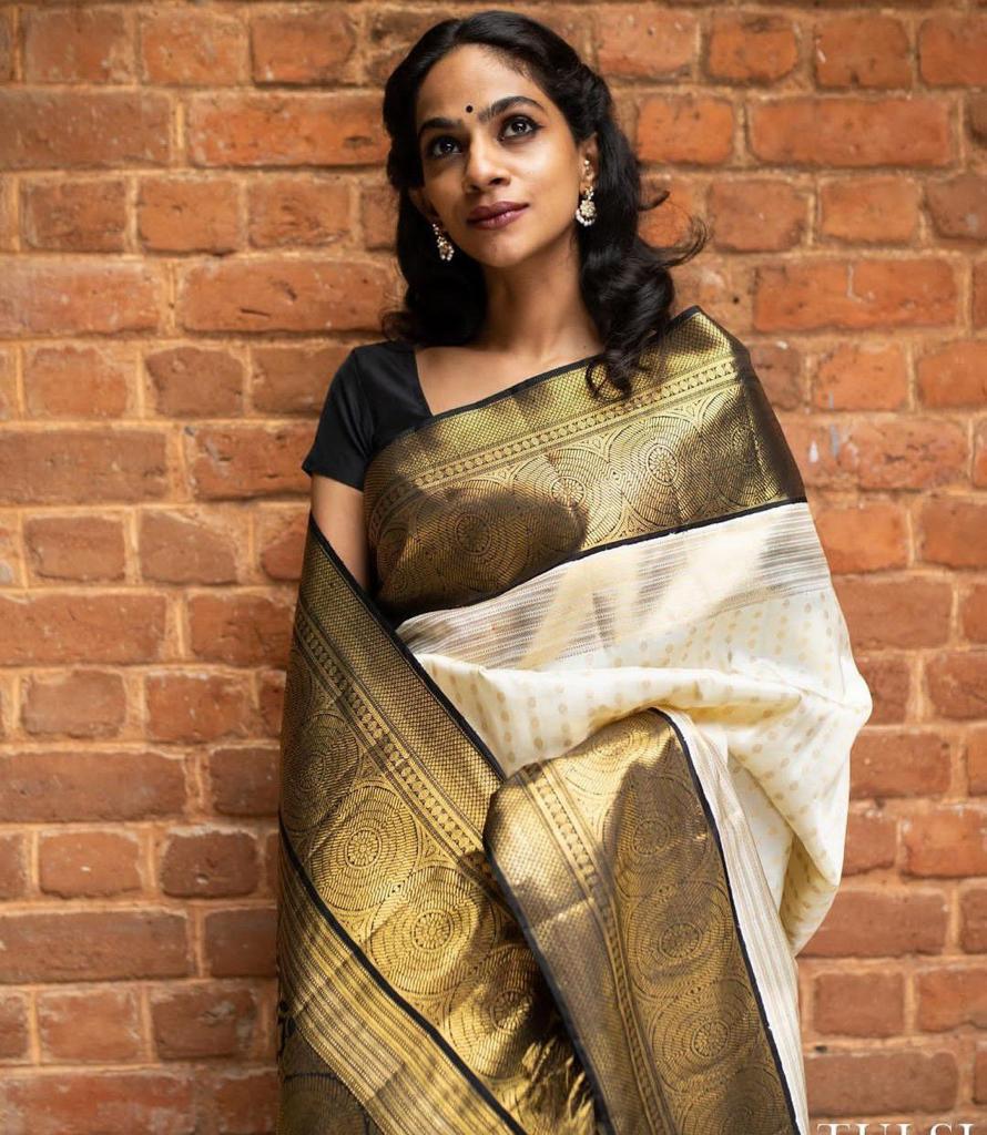 Alluring Off White Soft Silk Saree With Refreshing Blouse Piece - Shop authentic Indian Women's Fashion by Silk Folks