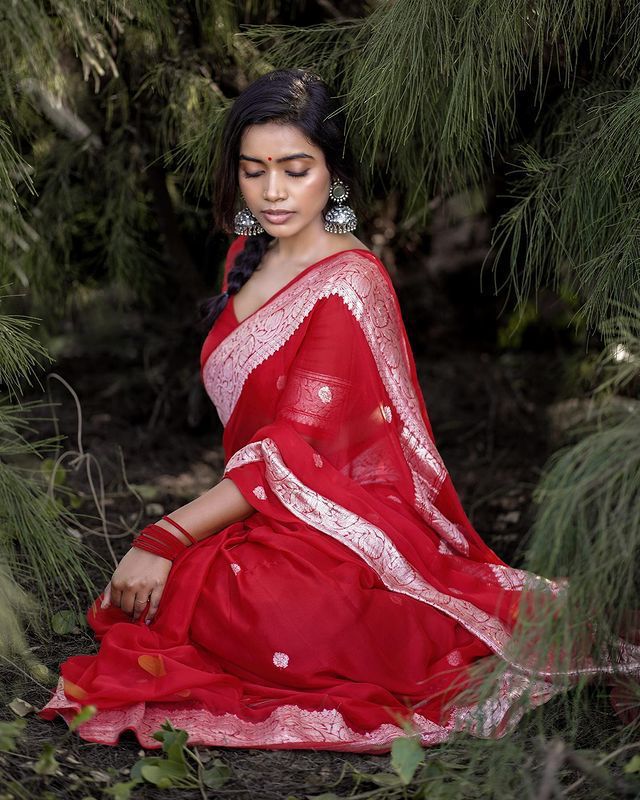 Cornell Red Maheshawari Cotton Silk Saree - Shop authentic Indian Women's Fashion by Silk Folks
