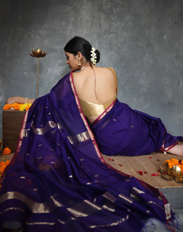 Classic Navy Blue Cotton Silk Saree With Exceptional Blouse Piece - Shop authentic Indian Women's Fashion by Silk Folks