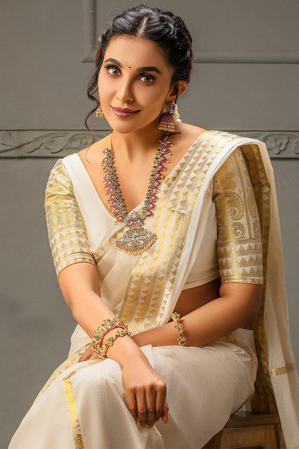 Arresting Off White Soft Silk Saree With Scrumptious Blouse Piece - Shop authentic Indian Women's Fashion by Silk Folks