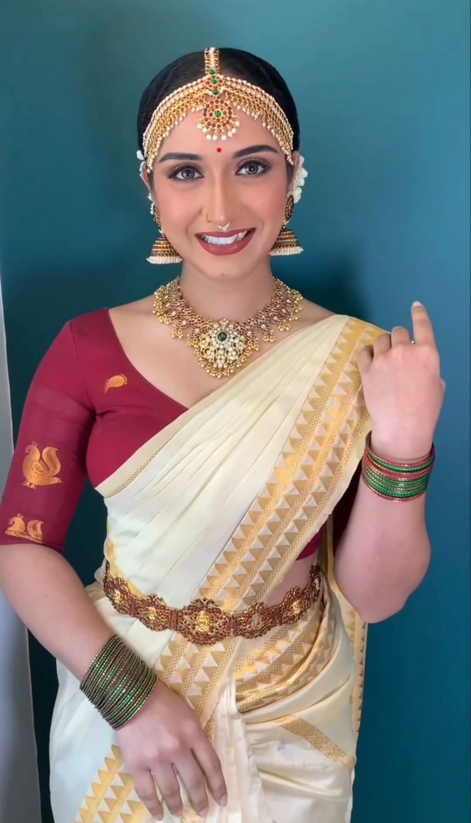 Gratifying Off White Soft Silk Saree With Phenomenal Blouse Piece - Shop authentic Indian Women's Fashion by Silk Folks