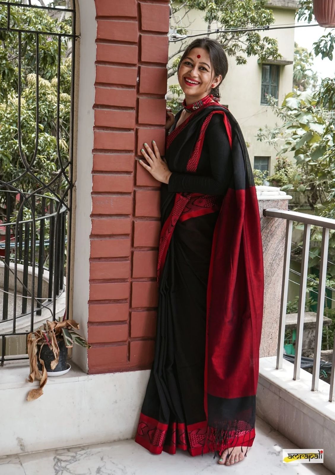 Glowing Black Cotton Silk Saree With Beautiful Blouse Piece - Shop authentic Indian Women's Fashion by Silk Folks