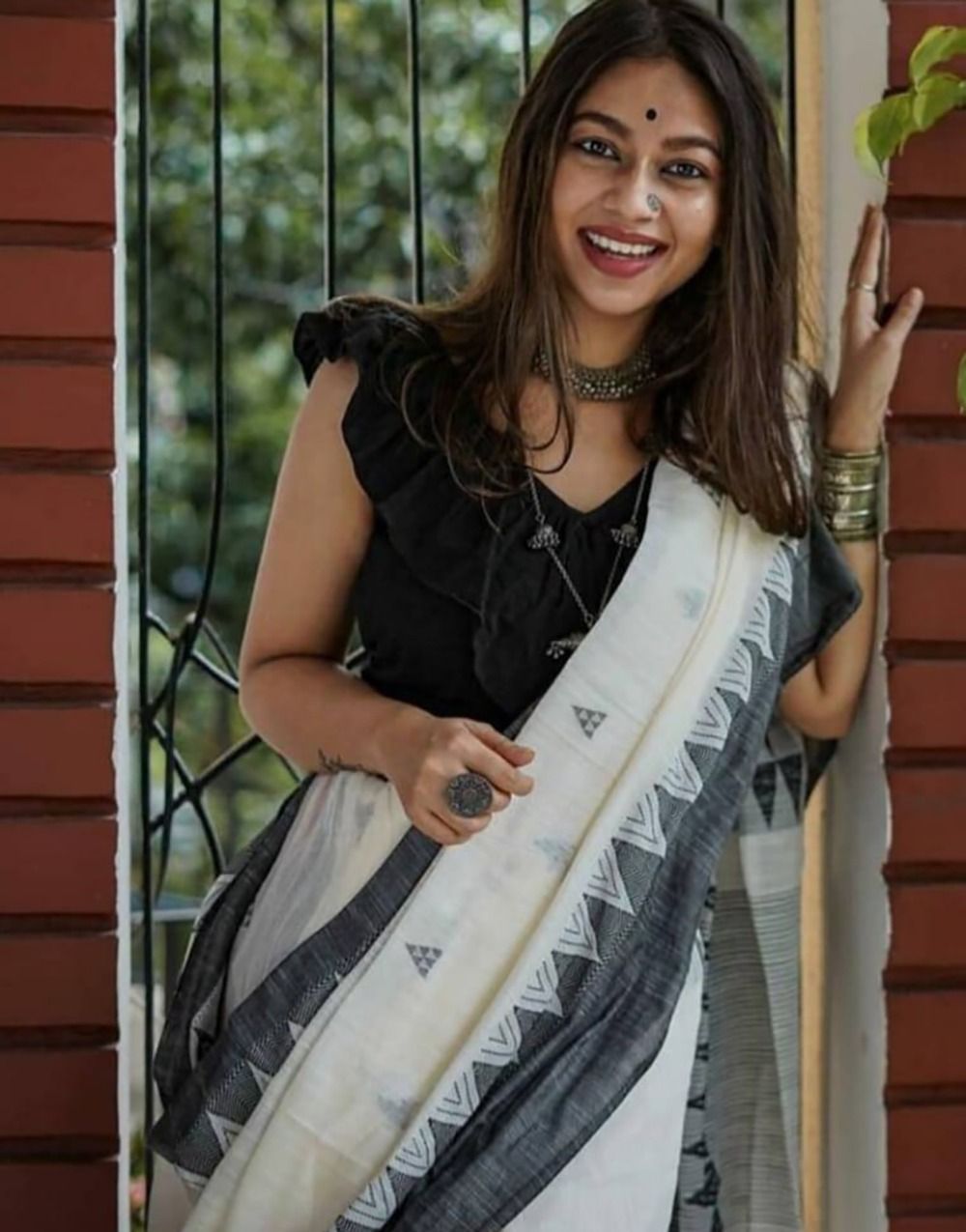 Serendipity Off White Cotton Silk Saree With Sumptuous Blouse Piece - Shop authentic Indian Women's Fashion by Silk Folks
