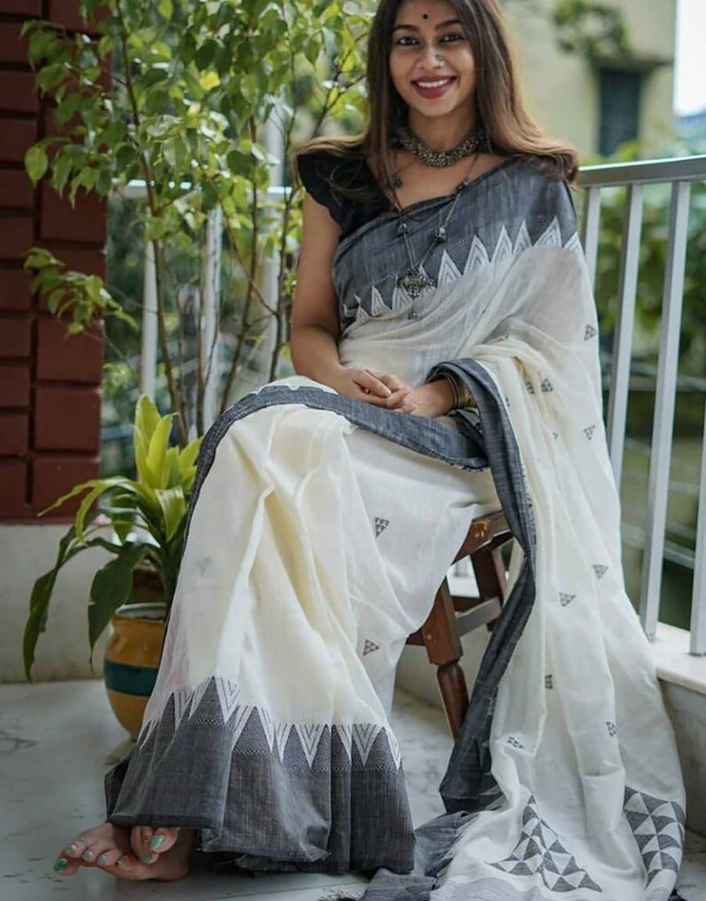 Serendipity Off White Cotton Silk Saree With Sumptuous Blouse Piece - Shop authentic Indian Women's Fashion by Silk Folks