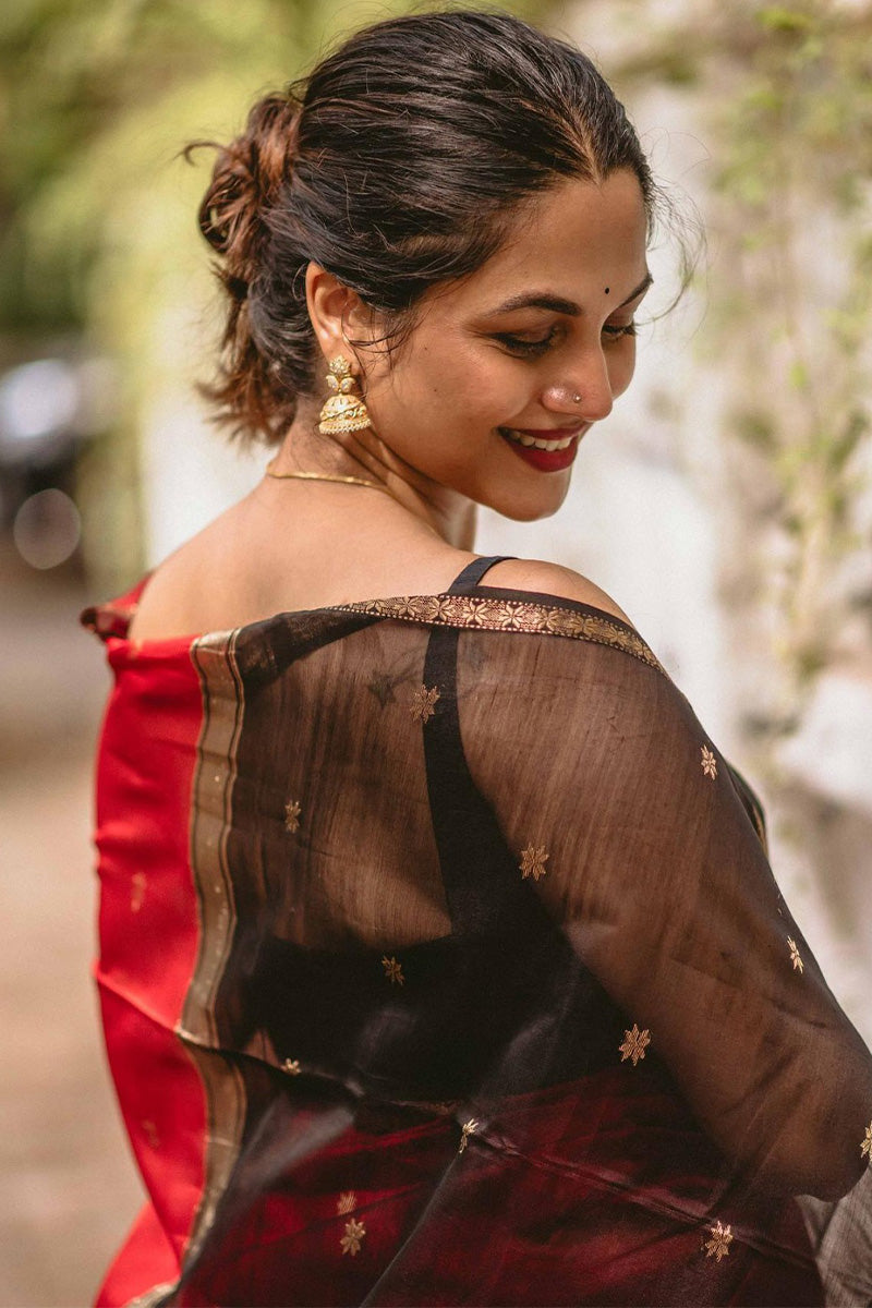 Stunning Red Cotton Silk Saree With Lagniappe Blouse Piece - Shop authentic Indian Women's Fashion by Silk Folks